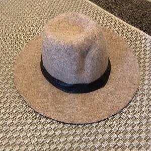 Tan Panama hat